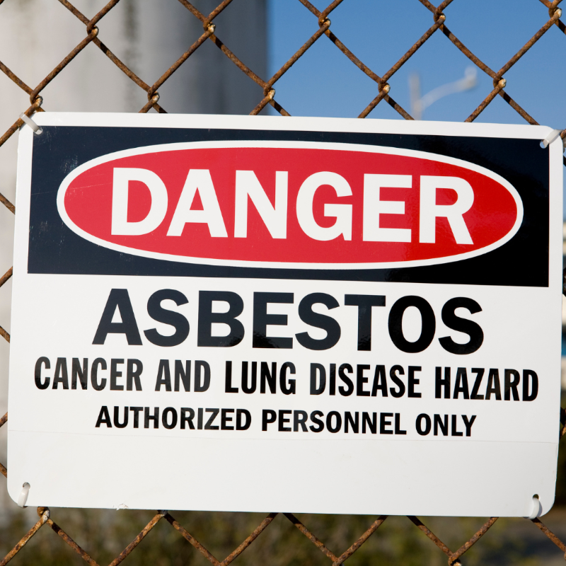 SafeWork_NSW's tweet photo. Be asbestos ready in 3 easy steps:
💭 Think Ahead
📝 Plan Ahead
👷🏽‍♂️ Get a licensed asbestos removal professional

#SafeWorkNSW