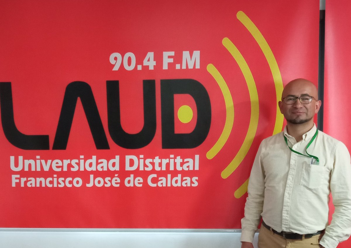 zerjiho's tweet photo. Participando en la @LaudEstereo, Experiencias Empresariales en la 3ª muestra empresarial @Egresado_UD https://t.co/ZBEfcg190q