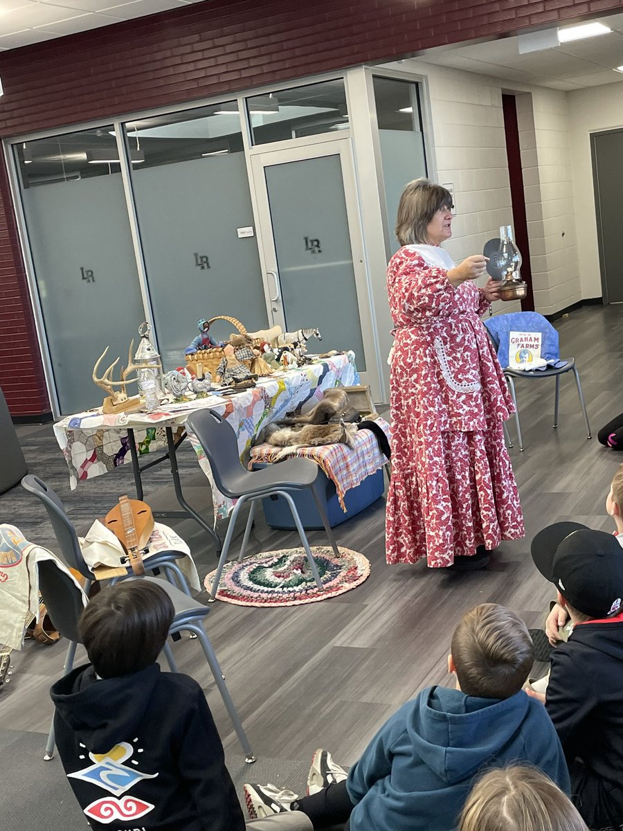 LREWildcats's tweet photo. LRE 3rd grade Pioneer Day was a big success. Lots of learning about pioneer way of life. #WeAreLR https://t.co/7Tt9iKPXFy