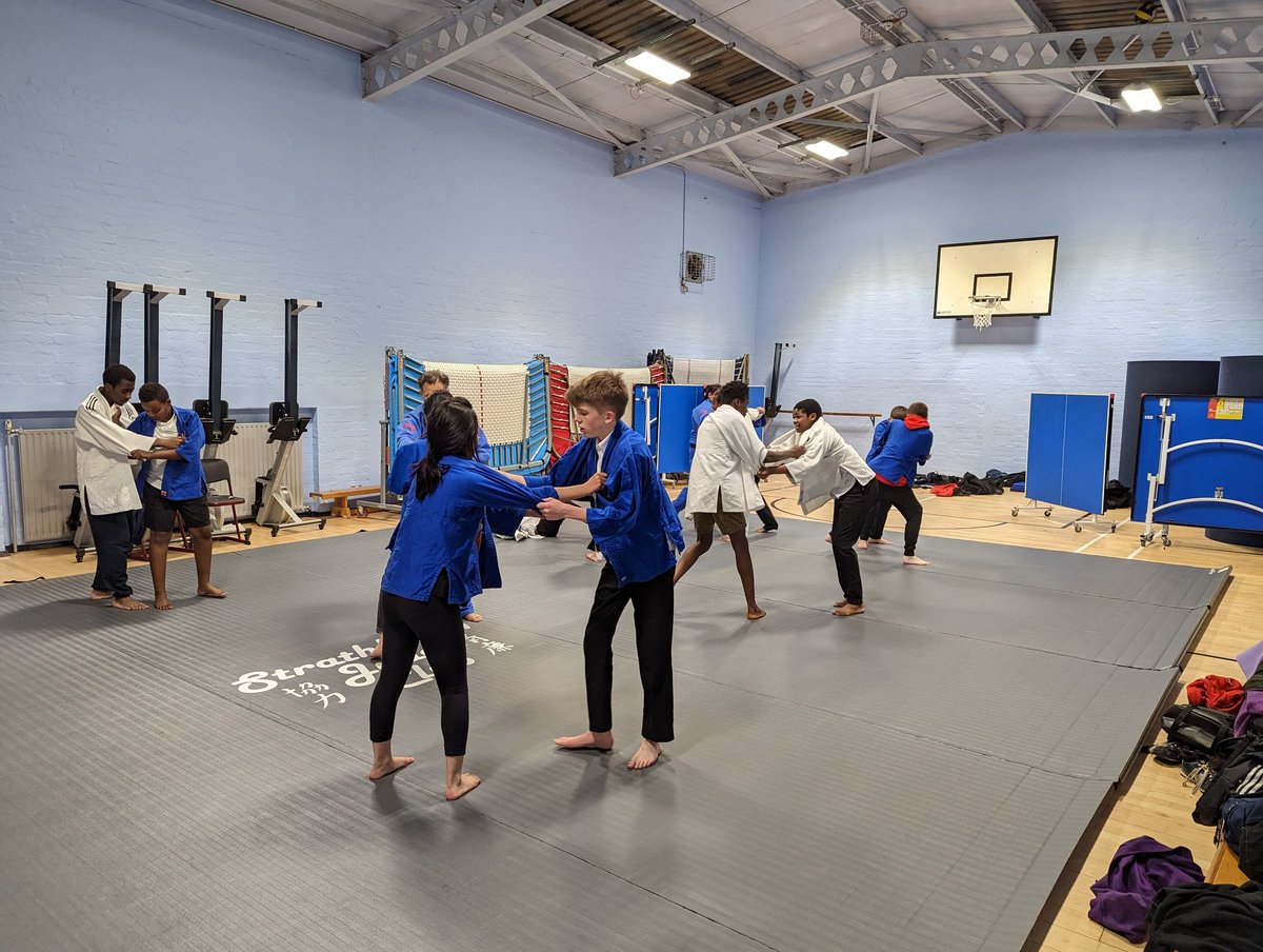Thanks to Allan Philips from the pro judo club for coming along as a guest coach today and allowing our pupils to try out the club's judo mats. <a href="/misssaunders77/">Miss Saunders</a> <a href="/WhitehillSec/">Whitehill Secondary</a>