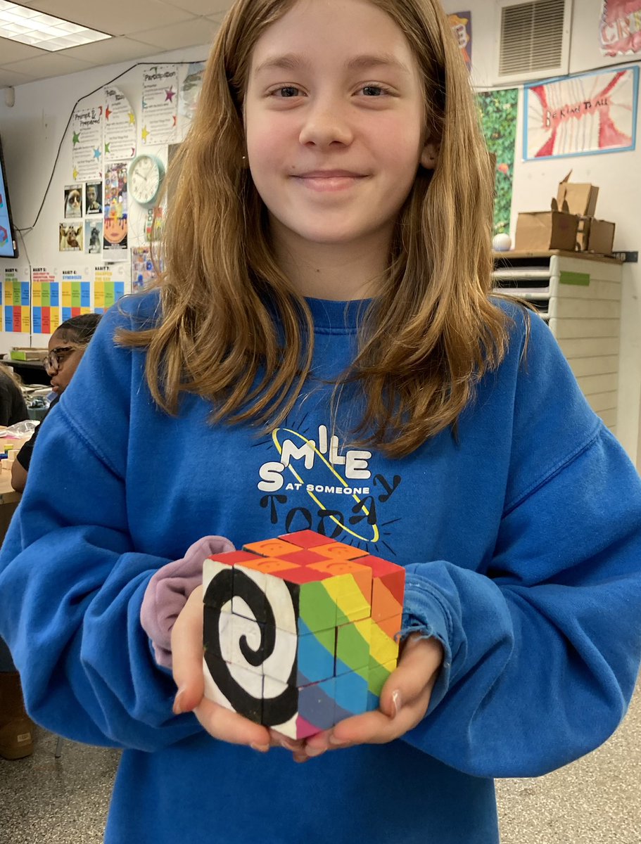 Art_with_MsG's tweet image. 7th grade is finishing up their puzzle cubes this week! Students had to build, glue, and solve their soma cube, then design and paint each side #teamkidsfirst #creativityatCarroll