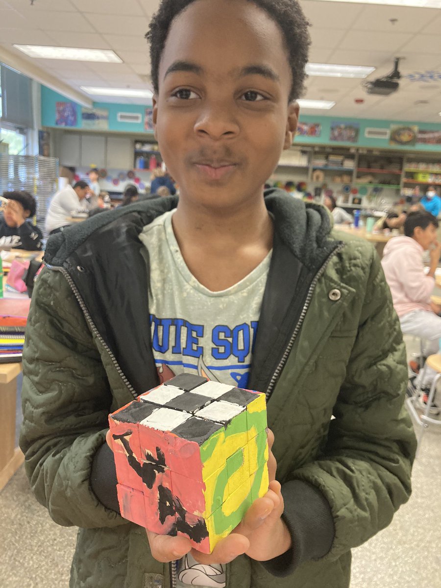 Art_with_MsG's tweet image. 7th grade is finishing up their puzzle cubes this week! Students had to build, glue, and solve their soma cube, then design and paint each side #teamkidsfirst #creativityatCarroll