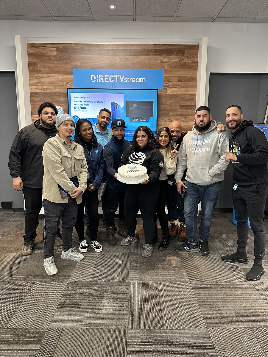 Holiday season kickoff at WAHI location… Potluck /Festivities CRU  ready <a href="/StephanieRod__/">Stephanie</a> <a href="/JuanQuero05/">Juan Quero</a> <a href="/Niicky4750/">Nicky Nieves</a> <a href="/judy_cavalieri/">Judy Cavalieri</a>