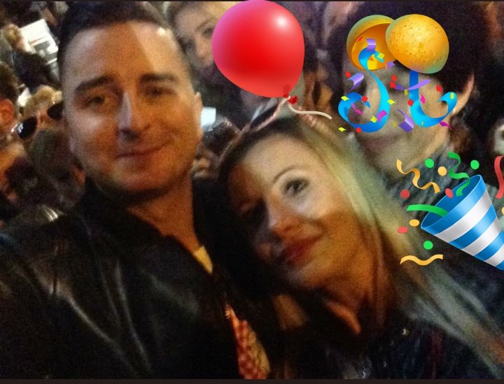 Herzlichen Glückwunsch zum Geburtstag, Lieber <a href="/VolksRocknRolla/">Andreas Gabalier</a>  🎂
Ein Lied auf den Lippen und immer im Herzen 💕