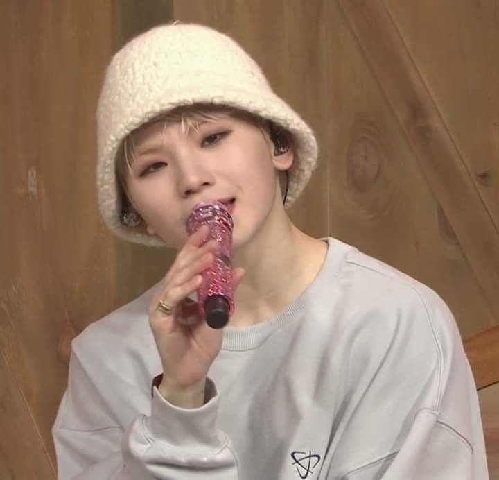 happy birthday to our woozi !! hope ur life is filled with many smiles &amp; a lot of happiness <3