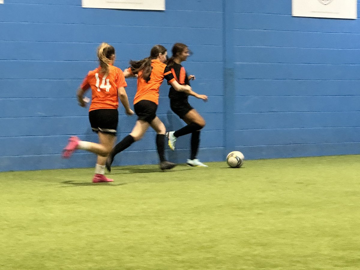 ChorleyFcWomen's tweet photo. Massive thanks to @MCFCLancashire for hosting the U15’s tonight . Brilliant as always 😀Girls can’t wait until next time #GreatNightOfFootball https://t.co/tFBzwhlyNL
