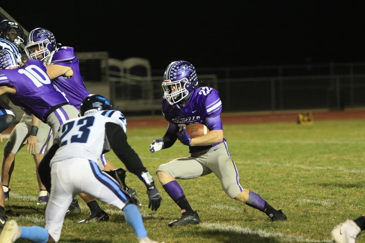 RTHS_Football's tweet photo. Congratulations to our Senior KRC All Conference Players! 

(Sr.) Garrett Gensler
(Sr.) Trey Taft
(Sr.) Aiden Darby
(Sr.) Aidan Rodriguez

#HubPride
#TeamTogether https://t.co/kZNEIBKRtx