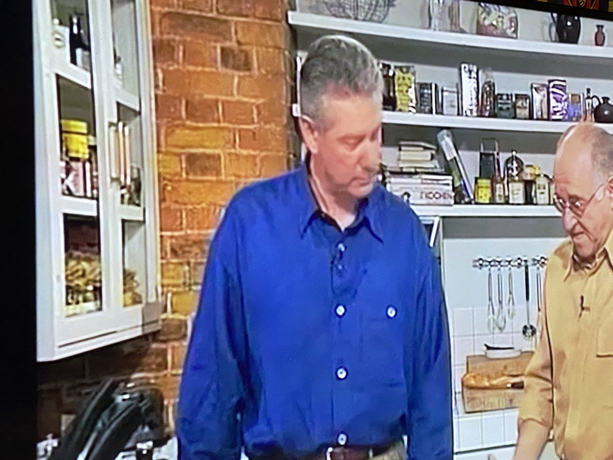 schlotzkepower's tweet photo. Heinz Becker aka Gerd Dudenhöffer ohne Kappe! Ungewöhnlich. #Alfredissimo https://t.co/BJLPWPPklk