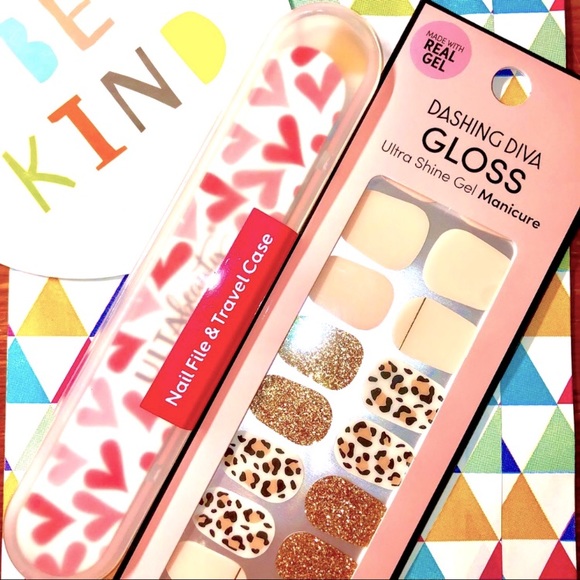 CandyMidvale's tweet image. So good I had to share! Check out all the items I'm loving on @Poshmarkapp from @fairedushop @MsMalkasCloset #poshmark #fashion #style #shopmycloset #pol #ultabeauty: posh.mk/8tu53iOx9ub