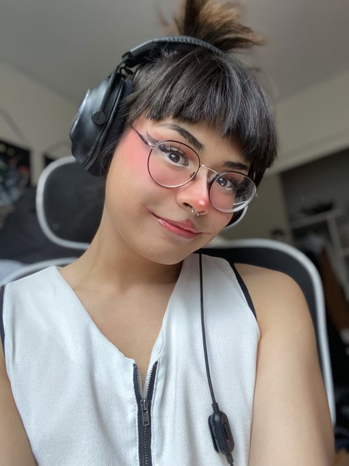 This is the face of a girl who got pumped full of semen 🍆💦 https://t.co/n5iFJRAt1G