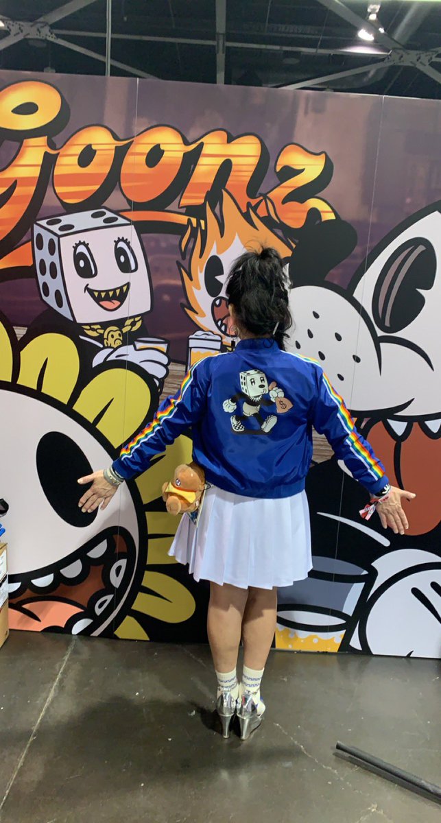 zaneology's tweet photo. The making of my blue GOONZ #Dicehead jacket!
Big 🙏 to @allaboutbikers at @strokersdallas
@Cryptoon_Goonz #5452 is now the official PLAYA “RIDEorDICE” (mascot) for https://t.co/JrayjE1rpn
Artist: @SeanTat2s
https://t.co/NhfwwiVjf1
#ZaneAtDCon #ZaneAtComplexCon https://t.co/G8OtC4EIKd