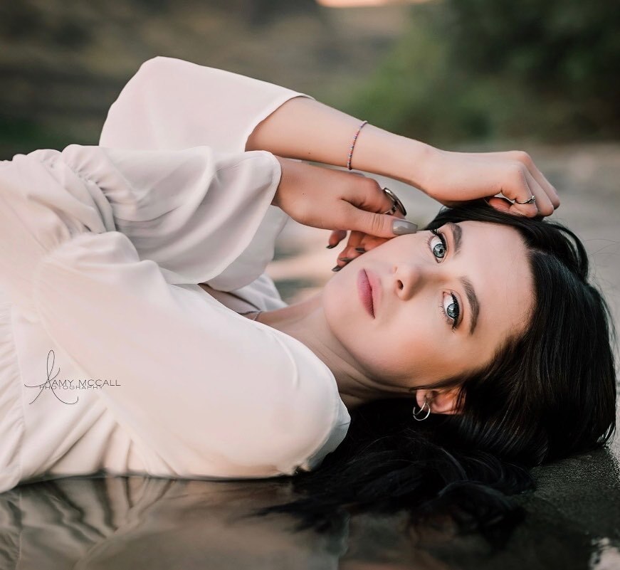 Autumn leaves don’t fall, they fly. 🍁🍂

#amymccallphotography #amymccallseniors instagr.am/p/ClP56ifLmWg/