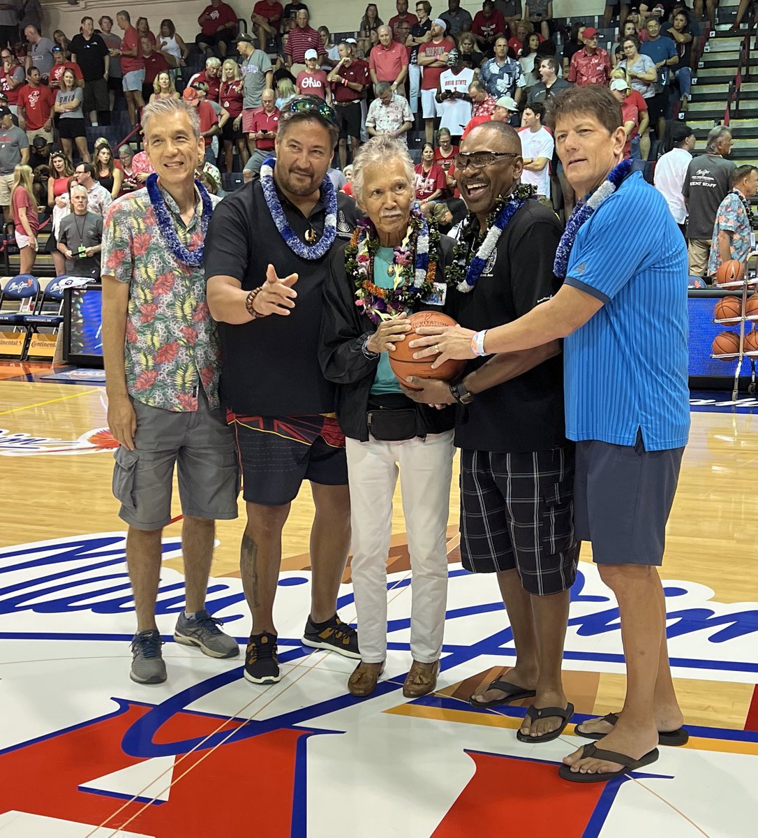 tombuning's tweet photo. Celebrating the 1982-83 Chaminade Men’s Basketball Team and Coach Merv Lopes on the 40th Anniversary of their historic win over No. 1 Virginia-led by Ralph Sampson at the 39th Maui Invitational. Go Silverswords https://t.co/SFLKGOYQJx