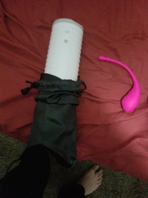 Anyone want to control my new love sense toys? #lovesense #sextoys #pornhub #chaturbate #new 
Pornhub:
