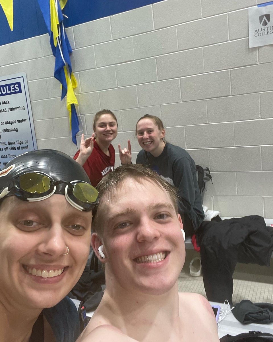 theteamcody's tweet photo. What an amazing weekend racing in Indiana! I’m very excited to have been able to get back into the water and race this past weekend and can’t wait for our upcoming college training trip with the best teammates! @ACsports @ACRoosSwim_Dive #NothingButtheFierce #BeFierce https://t.co/8izbhLV0IJ