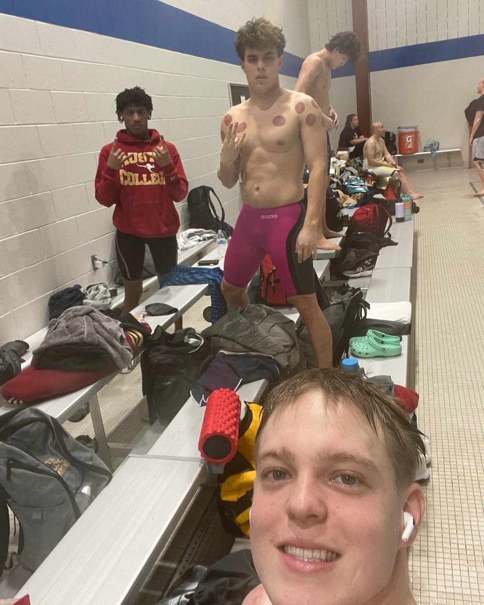 theteamcody's tweet photo. What an amazing weekend racing in Indiana! I’m very excited to have been able to get back into the water and race this past weekend and can’t wait for our upcoming college training trip with the best teammates! @ACsports @ACRoosSwim_Dive #NothingButtheFierce #BeFierce https://t.co/8izbhLV0IJ