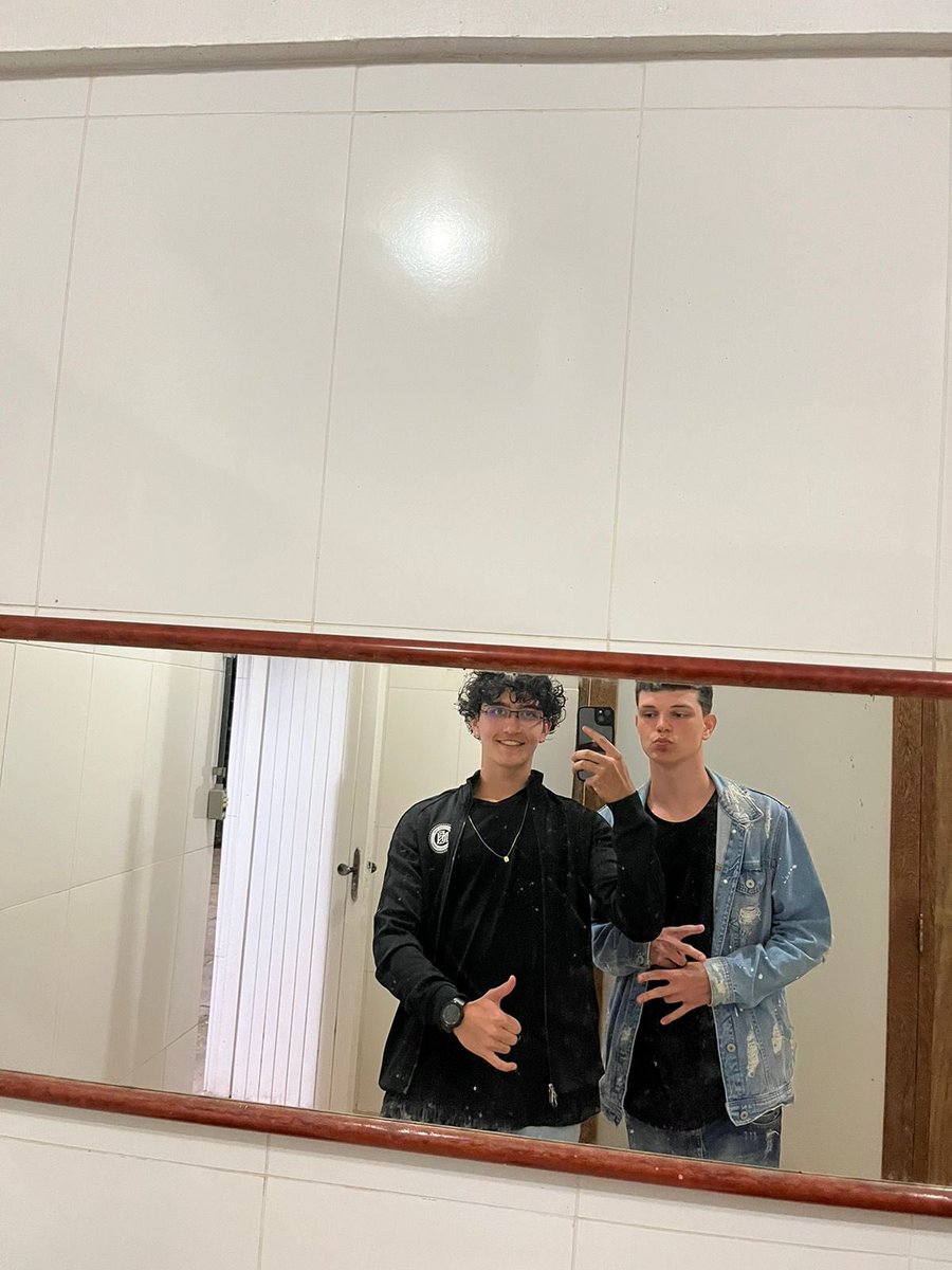 bryankkjjk's tweet photo. diazinho desse moço hoje #dezoitando
agora já pode ser preso😂😂😂
obrigado por todas as gargalhadas que já foram me fornecidas por vc, vc é foda✨✨✨✨✨✨ o cara mais forte de guaiba💪 https://t.co/3WKvUcJNGz