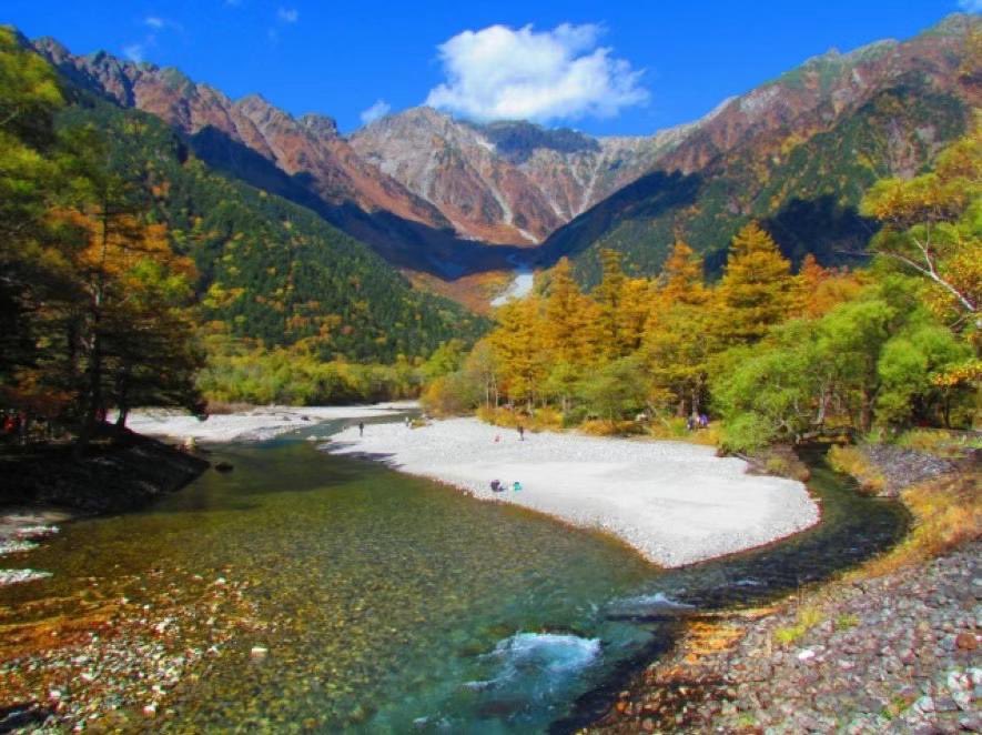 hikariatushi's tweet photo. 会いたいよ　

　　　　　　　　　　　その時から　

今まで

行ってきます🚶🏻🍁🍂🍂 https://t.co/8ZAxq2wQMX