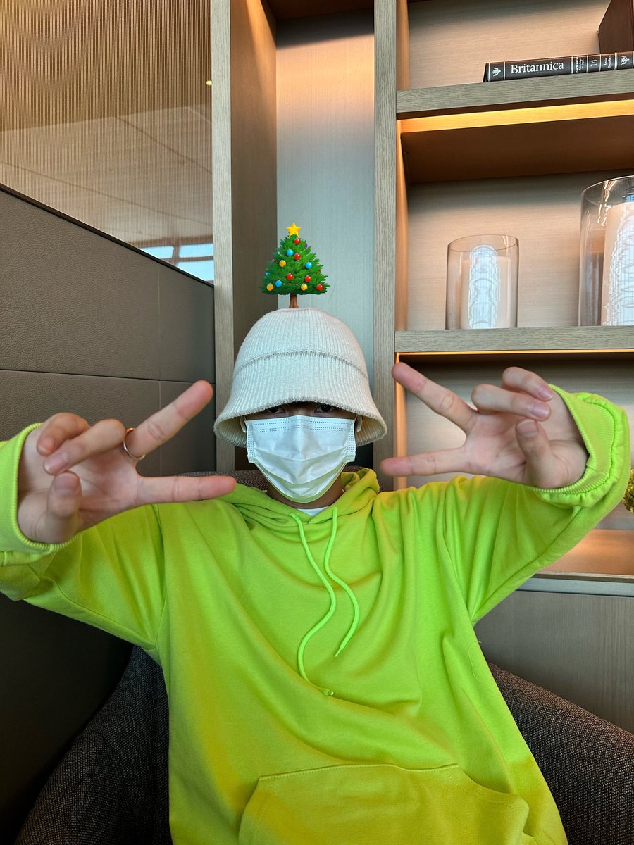 koushiren's tweet photo. 🍬 NCT DREAM CANDY SPECIAL ALBUM GIVEAWAY PH ONLY 🍬

🎄 1 winner of random digipack
🎄 1 winner of photobook
💫 RT &amp; LIKE
⬇️ Comment with your favorite RJ pic
📅 Ends Dec. 22

* winner will shoulder shipping fees. no sco. 

#NCTDREAM_Candy @NCTsmtown_DREAM https://t.co/6dauLnQmCd