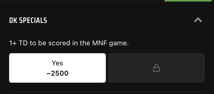 onlysandro's tweet photo. #ComfySweats bet of the night #MNF edition https://t.co/8adFSK3mCd