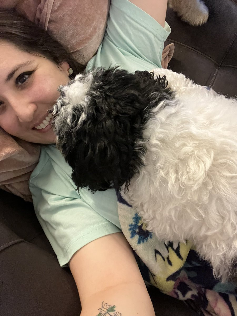 lyss_sav13's tweet photo. Life is better with puppy snuggles 🥰 https://t.co/OhxvCYfu8s