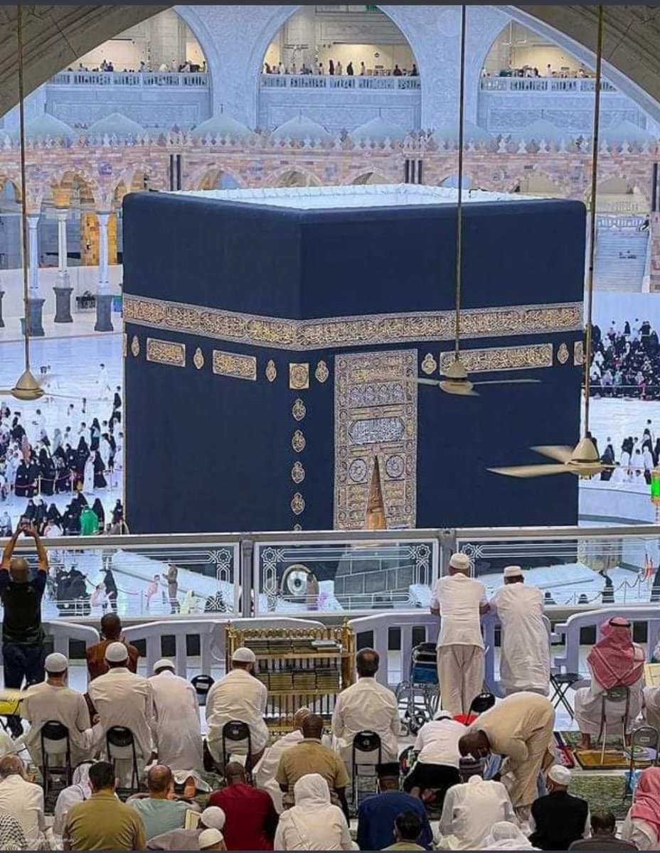 السلام علیکم ورحمتہ اللہ وبرکاتہ صبح بخیر 🌄🕋🌹🤲🇵🇰
اللہم لبیک
اے اللہ
سب مسلمانوں کو خانہ کعبہ اور روضہ رسول صلی اللہ علیہ وآلہ وسلم کی حاضری نصیب فرما آمین 🤲🕋