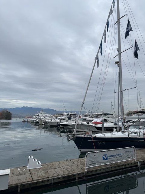 ccie's tweet photo. ccie found #ethereum in a User vault at this location! Join me playing #coinhuntworld, It's awesome! https://t.co/gKZVmSvTPC #cryptocurrency #182441 https://t.co/lri4mpPhHF