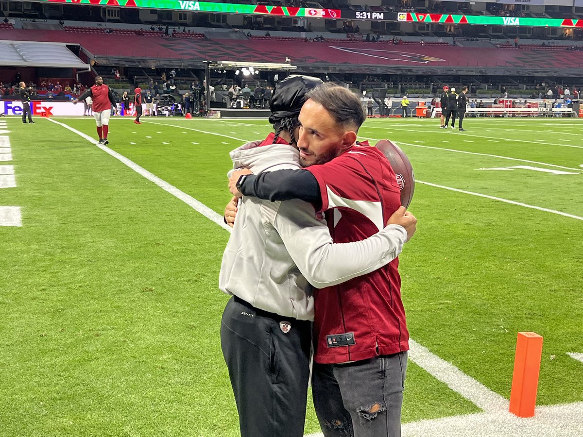 CamCox12's tweet photo. Kyler Murray meeting Mexican soccer star Carlos Guzmán. @12SportsAZ #SFvsAZ https://t.co/qH6BbQRP68