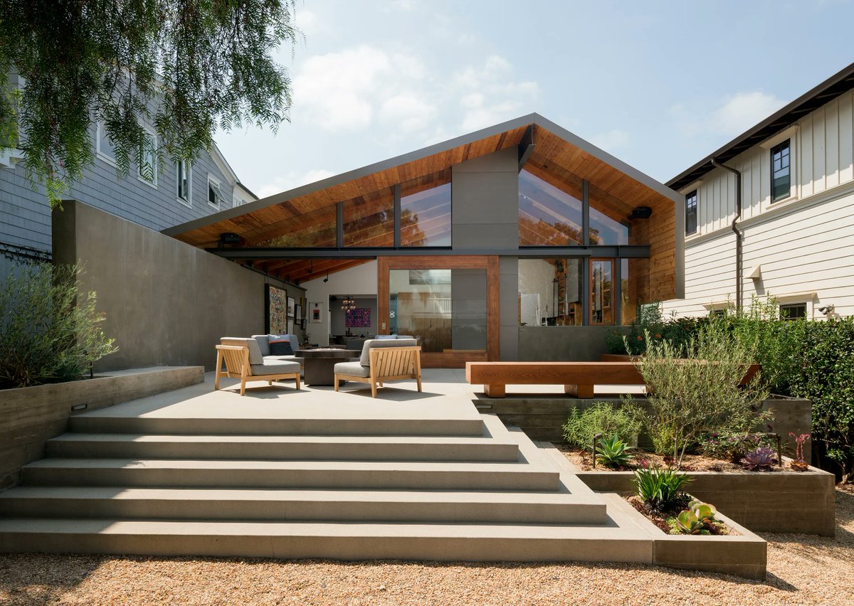 archinect's tweet photo. ORA’s Oonagh Ryan and James Guillou Talk About Balancing Diversity With Specialization
https://t.co/CIRexWDz5s
#StudioSnapshot #LosAngelesArchitecture https://t.co/AE4yGrzCuo