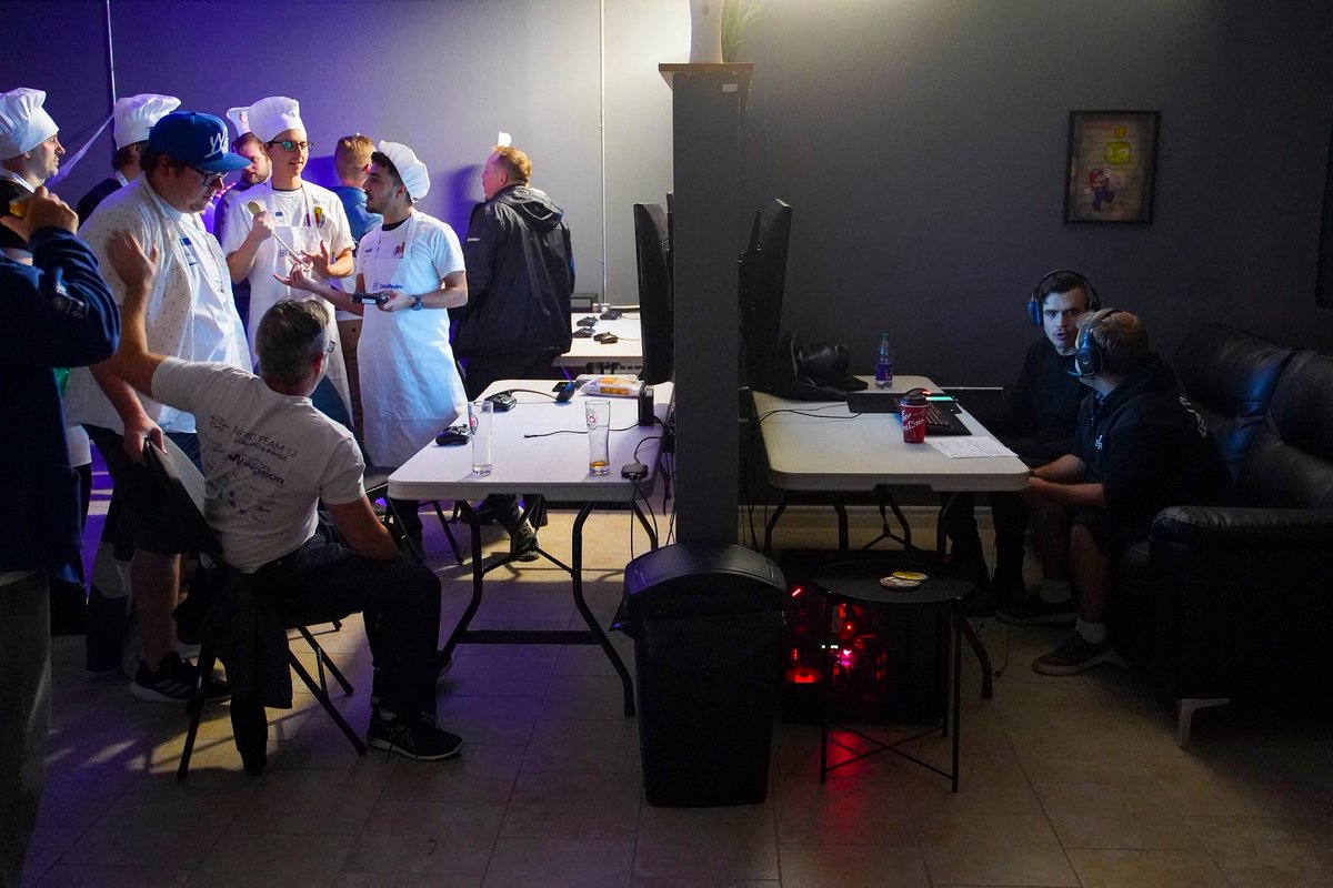 ezymode's tweet image. Overcooked 2 Tournament is back baby! We are ending off this final week with a tournament we had a blast hosting. Join us on Thursday night at 7pm.

Check out the details here:
fb.me/e/28PzZQACf