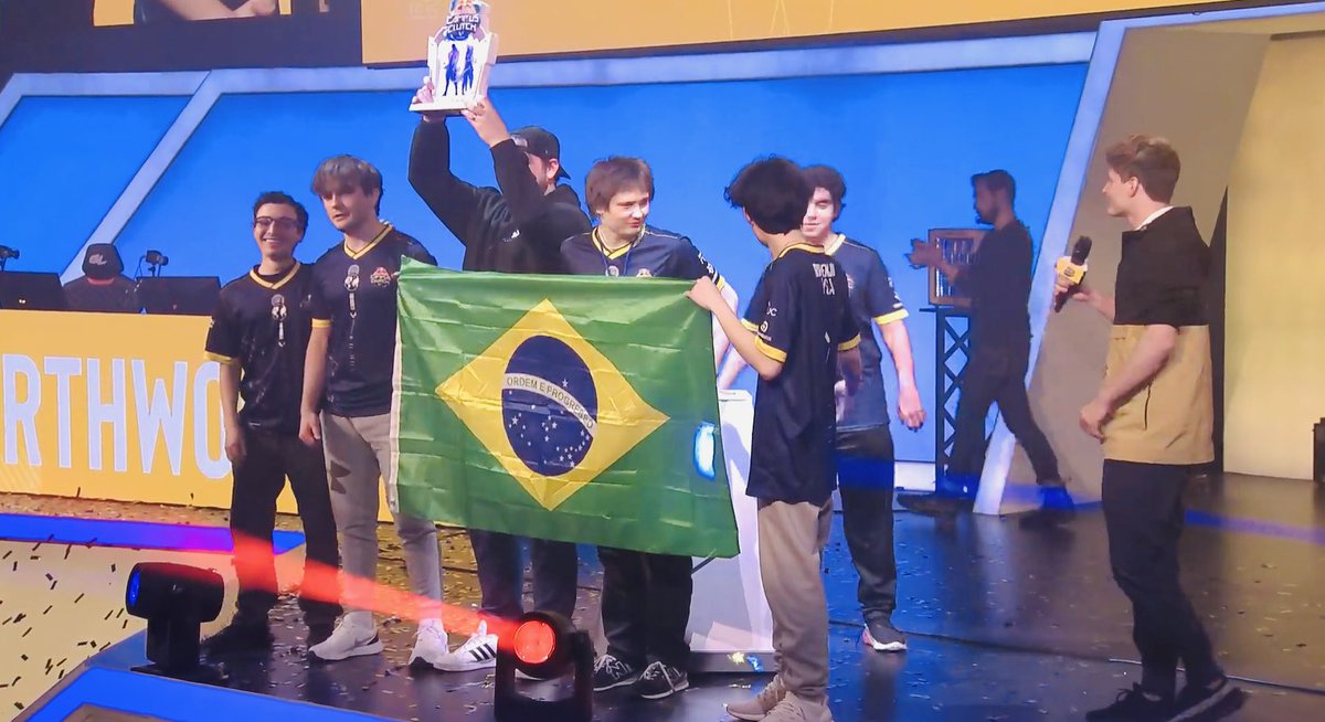 evolve's tweet image. WOW.

The team really showed up to play this weekend in Texas. We will be representing TEAM USA in São Paulo, Brazil 🇧🇷 this December at the Redbull Campus Clutch World Championship. Hoping we can come out on top and win our 2nd World Championship in 6 months.