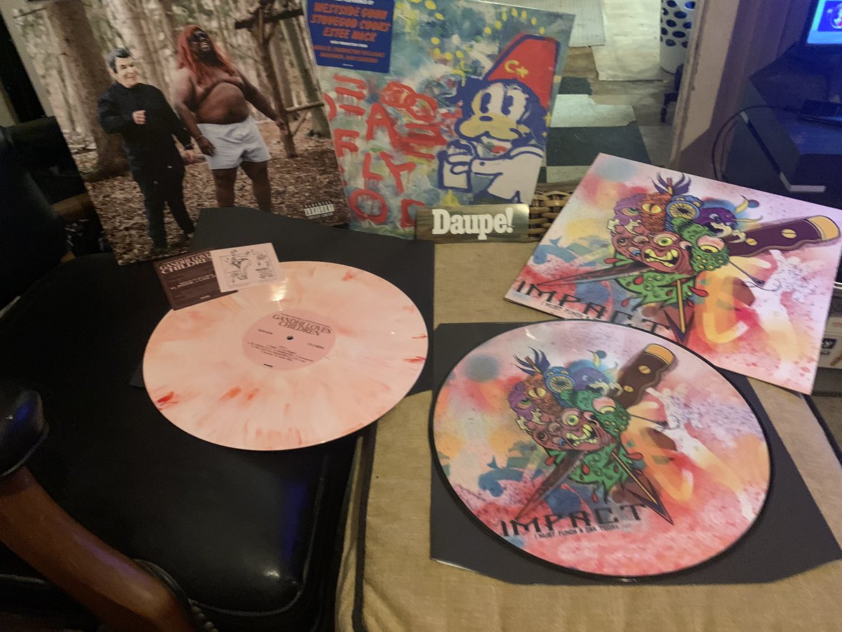 Shannon Leslie tweet media