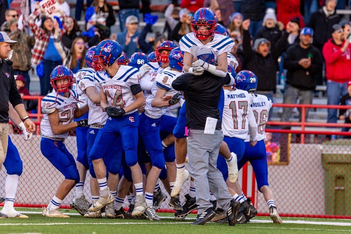 macjohnsonmedia's tweet photo. #7 Clarkson-Leigh crushes #5 Neligh-Oakdale with a final score of 48-20 in the Class D State Championship! https://t.co/dwbjwqHoDL