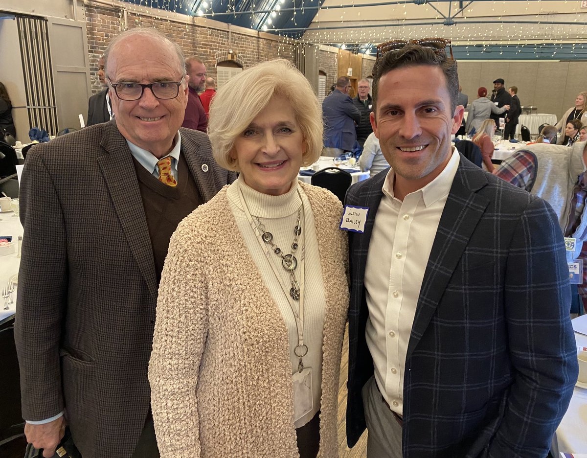 It was an honor having Ed Shouse and Justin Bailey as Principals for the Day! Love our Bearden family~❤️😊🐾#BESistheBESt. #BearsFL
