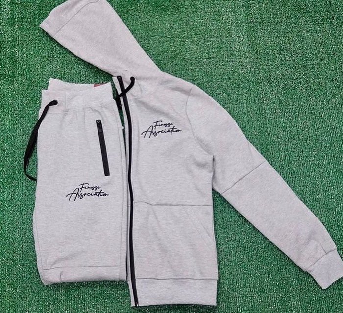 FinesseAssoc_'s tweet photo. Finesse Association Women Tech Suits Drop Tomorrow.. They Will Be On Hand &amp; Available Online.. It Is A Limited Supply On Them !!!
Available In Colors
•Sand
•Heather Grey
•Olive Green
•Red
•Black
Sizes Small to Large only !! https://t.co/CFHAutFu5B