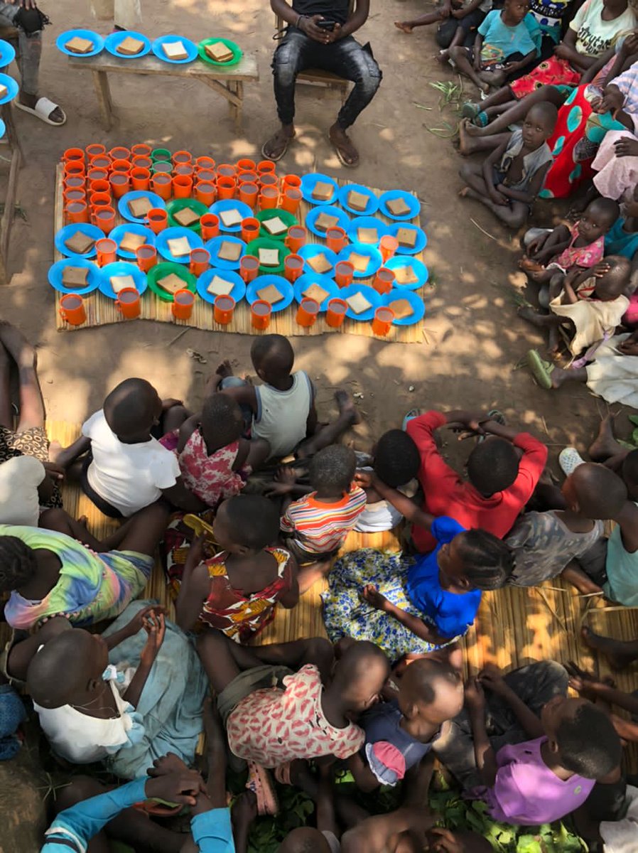 Destinyorphans's tweet photo. Serving The Most High π.
When you share with the orphaned you have lend to God.
Let's join hands and we lend to God today by helping the street kids, orphans ,underprivileged, elderly among others.
π€²π€²
#linkinbio #support #help #givinghand #prayers #followgodsword #Amen #share https://t.co/n0bwbfZGcZ