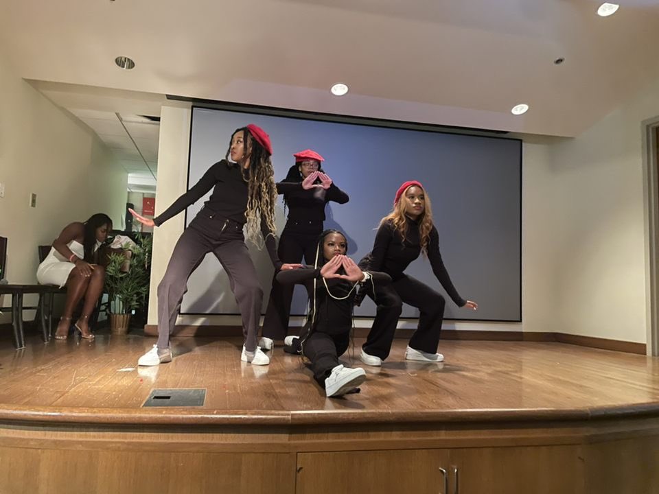ZYDST_'s tweet photo. November 20th 2022, Four amazing women joined our illustrious sisterhood! Now introducing THE RE4meD DIVAS❤️‍🔥 

#zymade #deltasigmathetasororityincorporated #deltasigmatheta https://t.co/CW8v87rezX