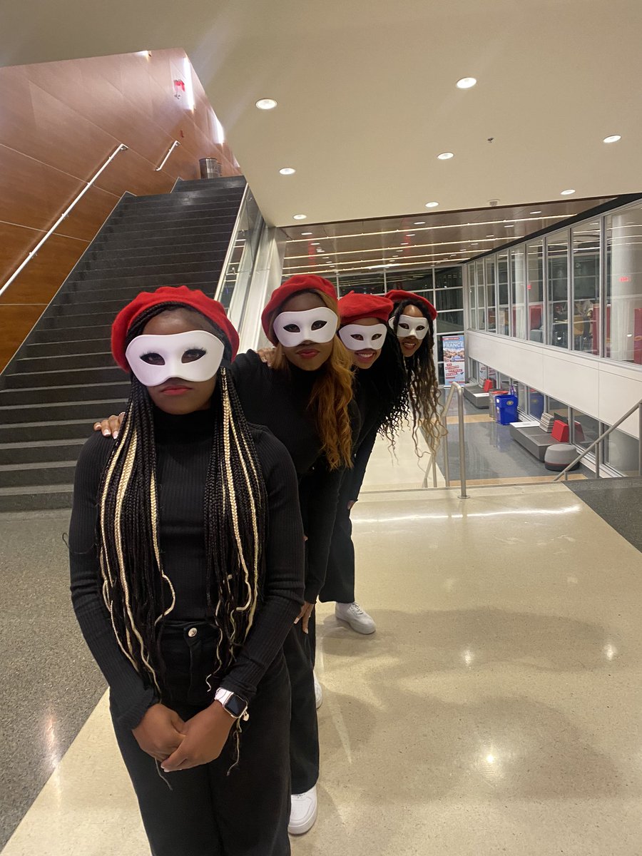 ZYDST_'s tweet photo. November 20th 2022, Four amazing women joined our illustrious sisterhood! Now introducing THE RE4meD DIVAS❤️‍🔥 

#zymade #deltasigmathetasororityincorporated #deltasigmatheta https://t.co/CW8v87rezX