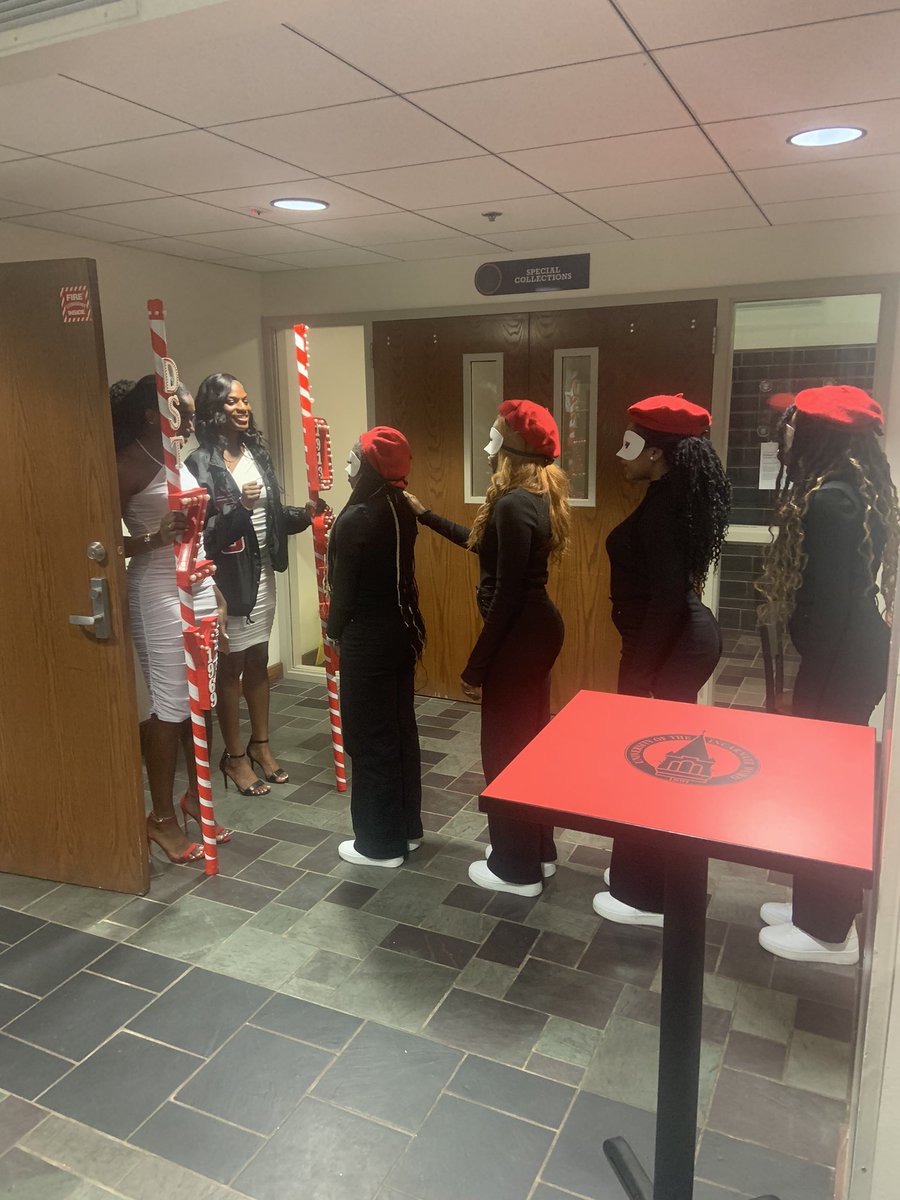 ZYDST_'s tweet photo. November 20th 2022, Four amazing women joined our illustrious sisterhood! Now introducing THE RE4meD DIVAS❤️‍🔥 

#zymade #deltasigmathetasororityincorporated #deltasigmatheta https://t.co/CW8v87rezX