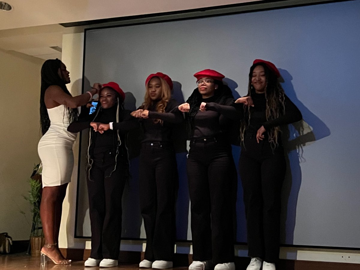 ZYDST_'s tweet photo. November 20th 2022, Four amazing women joined our illustrious sisterhood! Now introducing THE RE4meD DIVAS❤️‍🔥 

#zymade #deltasigmathetasororityincorporated #deltasigmatheta https://t.co/CW8v87rezX