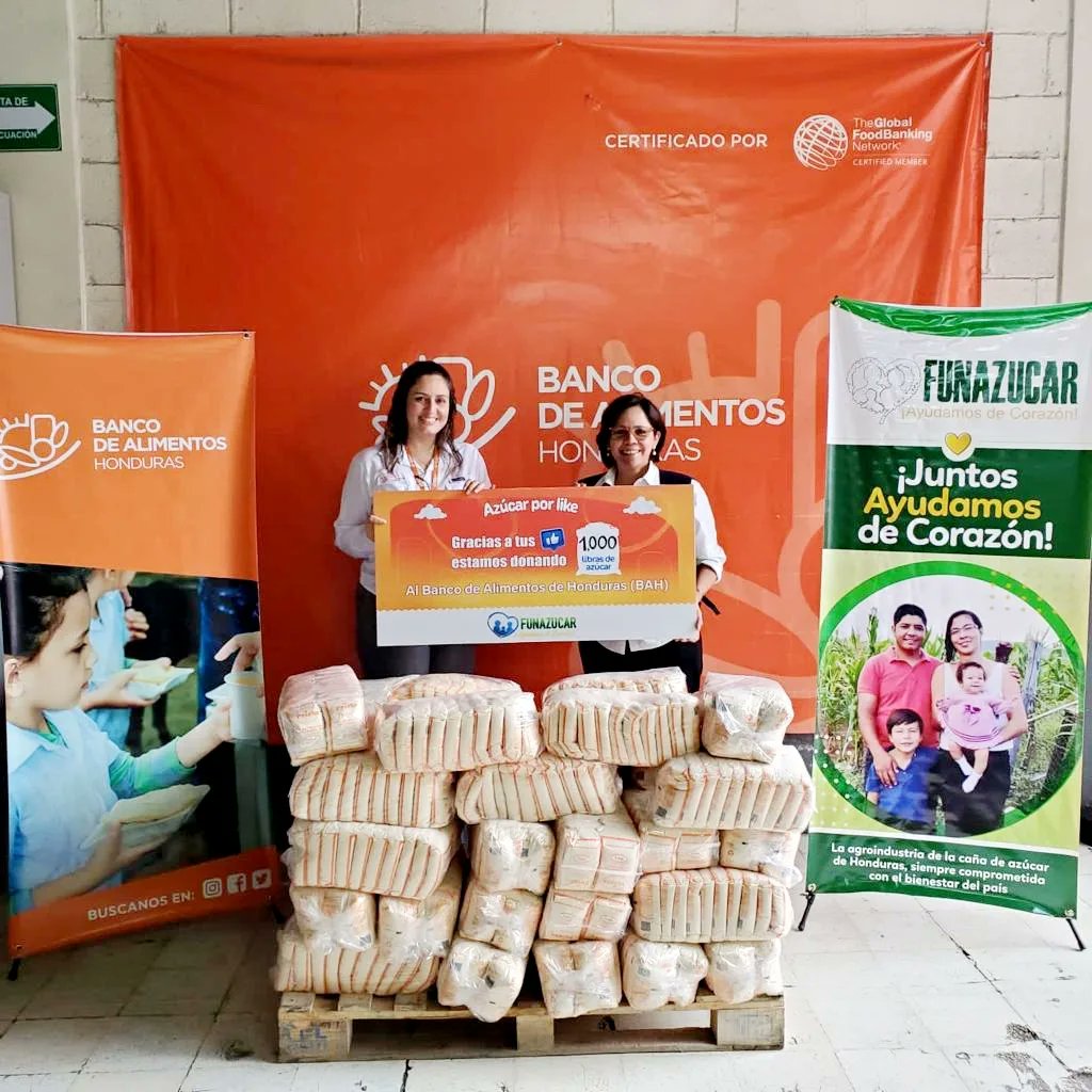 Funazucar's tweet photo. Gracias a todos sus likes llegamos  a la meta de nuestra campaña "Azúcar por Like" y este día concretamos la donación de 1000 libras de de azúcar al Banco de Alimentos

#SomosNutrición
#SomosSectorAzucarero
#SomosFunazucar https://t.co/zpSZa1L41o