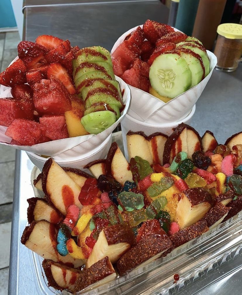 _elchangoloco's tweet photo. Treat yourself with some snacks from Chango Loco Today 😋🔥🔥

We are open today from 12pm-5pm
📍2802 Pleasanton rd 

#mangonada 
#frutas 
#italianice 
#manzanaloca 
#tamarindo 
#elchangoloco 
#chamoy 
#foodporn #instafoodie https://t.co/lUFvlp2w7T