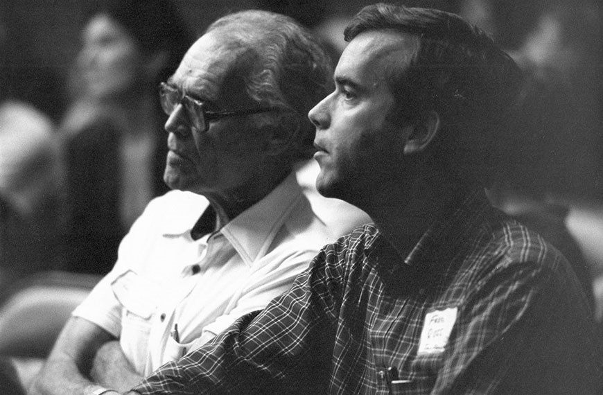 UFWupdates's tweet photo. Mourning Fred Ross Jr, 75, who empowered poor &amp; oppressed farm &amp; other workers, helped pass CAs farm labor law, challenged Reagan’s murderous Central America policies. UFW’s Arturo Rodriguez: "Practicing and teaching organizing went deep into Fred’s soul."
https://t.co/7CAHIb3kGf https://t.co/IjFNDJsoLu