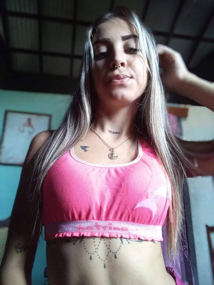 Melani_0_6's tweet photo. Buenas noches amigos ya me siguen  ayudame con un RT 🔄❤️ https://t.co/szkbrF76rR
