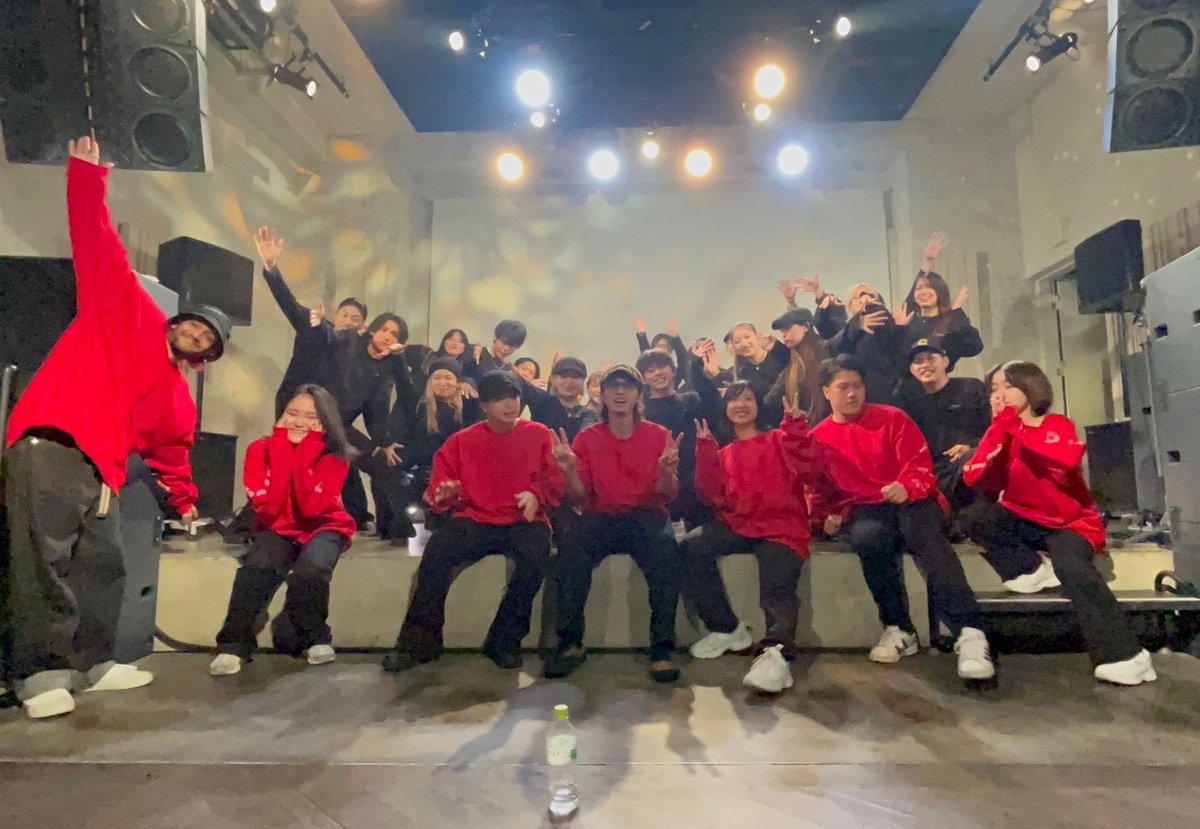 ugg_official_'s tweet photo. 11/13(日)をもって20thはU.G.Gを引退しました！
大変なこともいっぱいあったけどその分嬉しい楽しいこともいっぱいでした。支えてくださった先輩方、ついてきてくれた後輩のみんな、今までありがとうございました！ https://t.co/KAKLrJWNvt