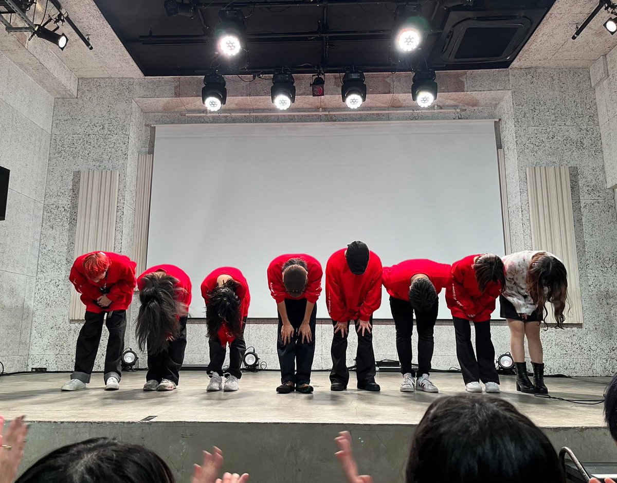 ugg_official_'s tweet photo. 11/13(日)をもって20thはU.G.Gを引退しました！
大変なこともいっぱいあったけどその分嬉しい楽しいこともいっぱいでした。支えてくださった先輩方、ついてきてくれた後輩のみんな、今までありがとうございました！ https://t.co/KAKLrJWNvt