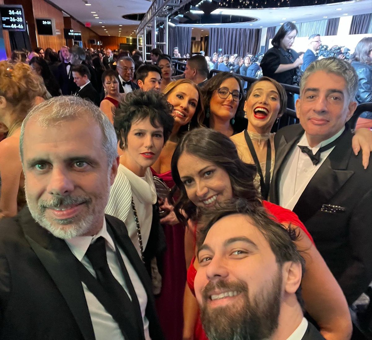 bretas_erick's tweet photo. Querida bolha, torçam por nós!
#iEmmys
#OCasoEvandro
@LeticiaColin 
@mizanzuk
Mayra Lucas https://t.co/dJdFeeUpNr