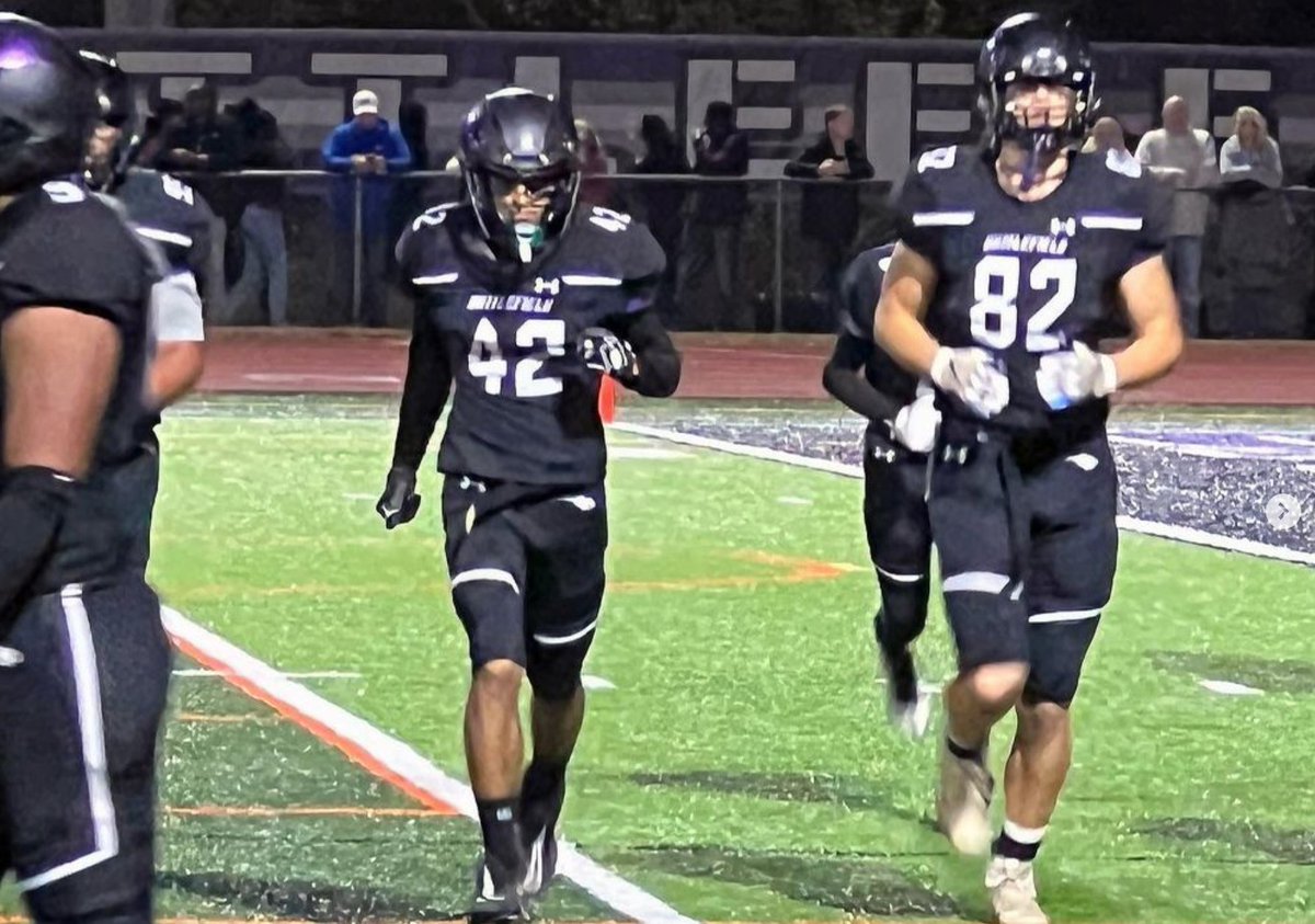 CardranBB's tweet photo. Nov. 4, 2022 - 17-7 #battlefieldhs #bobcats #football win over Patriot to finish with an #undefeated regular season and district champs! https://t.co/ZkyJVjwOk0