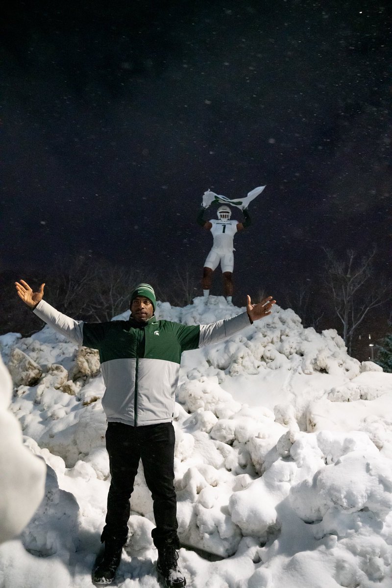 XadavienS's tweet photo. Home?👀 #gogreen💚 https://t.co/Cnhr5TqErN