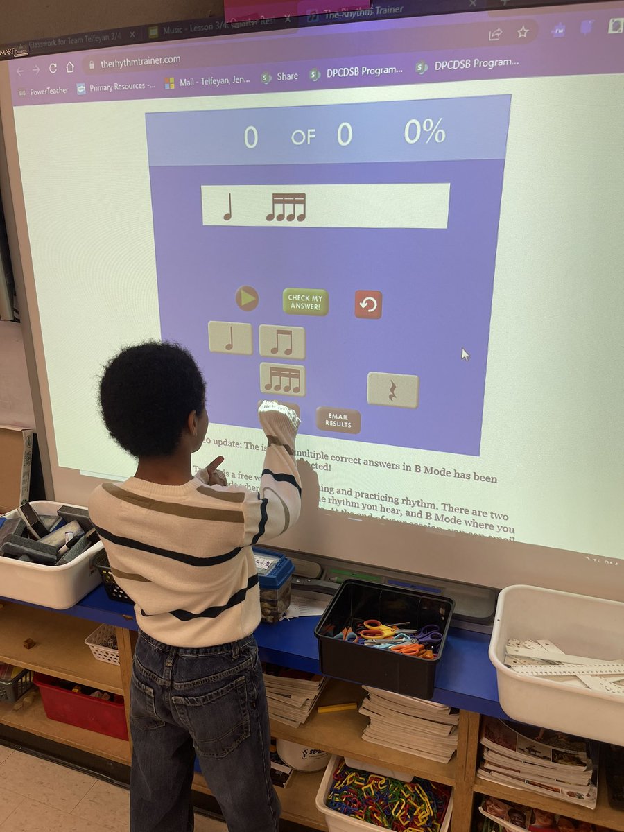 FlorindoMr's tweet photo. Using the rhythm trainer in #musicclass to better understand notes and sounds. Students did a wonderful job with this. Well done! @MaryFixCS https://t.co/0phhjAPhJ2